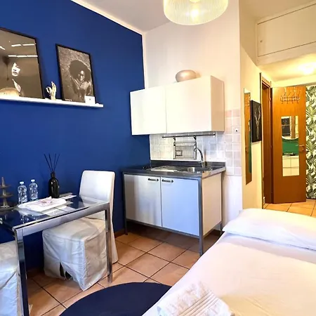 Apartment Comecasa Grazioso Monolocale In Porta Romana Milan